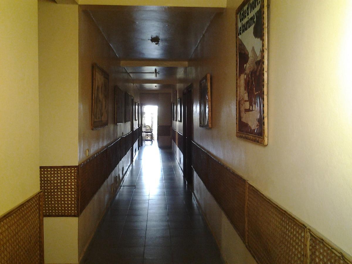 Hotel Le Pollet Sassandra エクステリア 写真